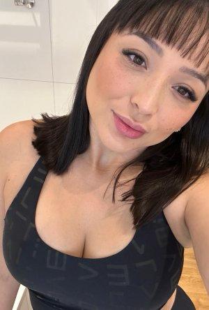 Mia
